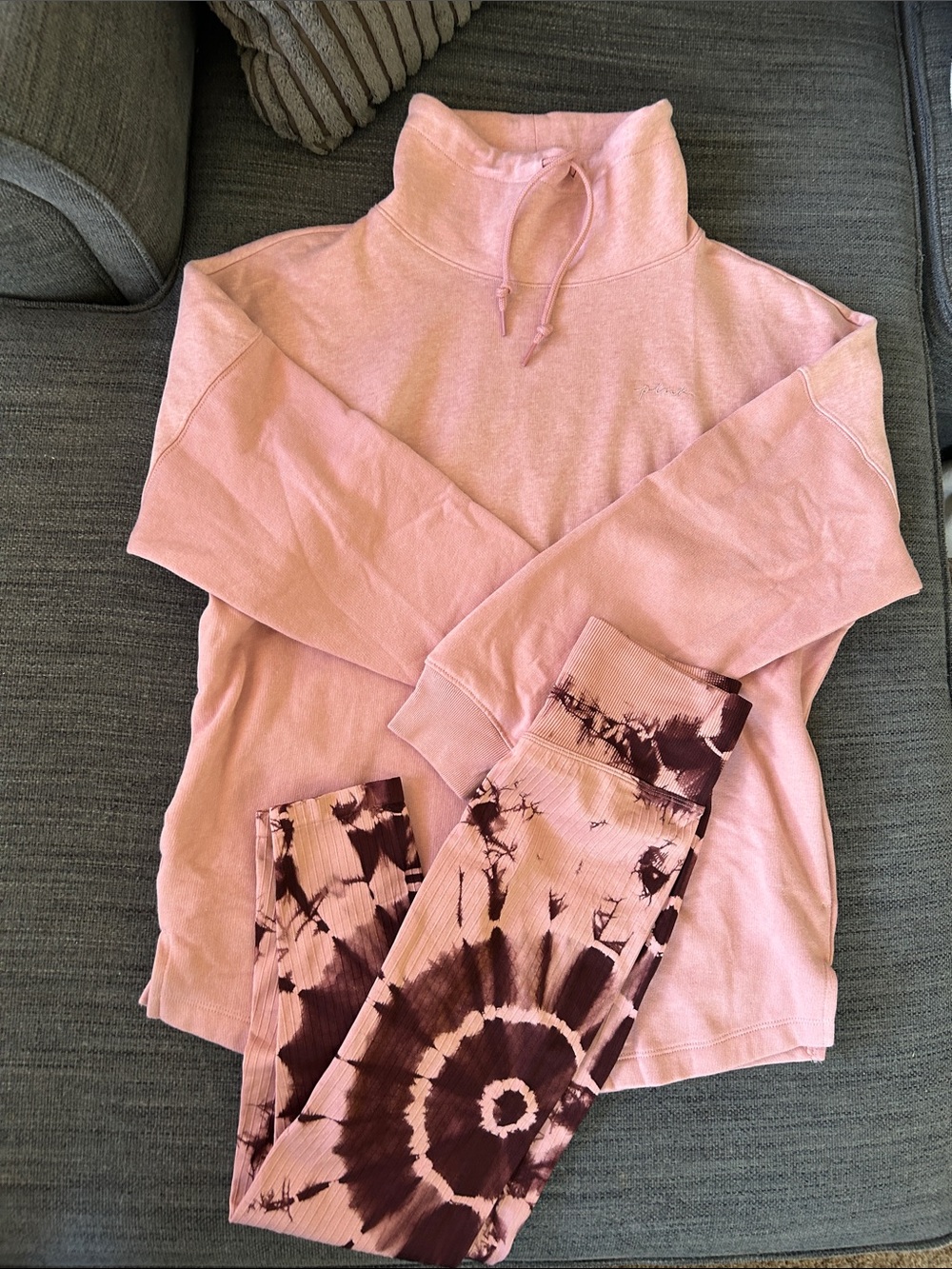 PINK Victoria's Secret Pink Pullover Hoodie with Tie-Dye Seamless Leggings, XS